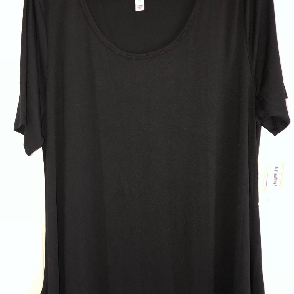 Lula 2x solid black perfect t